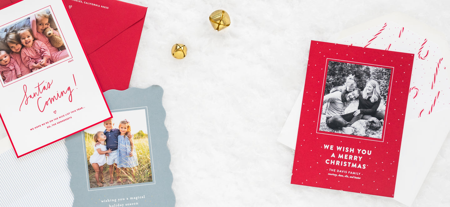 Custom Holiday Photo Cards Banner showing red and white and blue scallop design